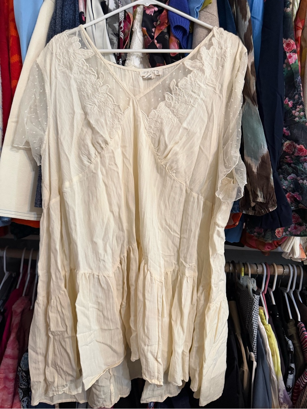 Cream Lace-Trim Tunic Blouse - Feminine V-Neck 3